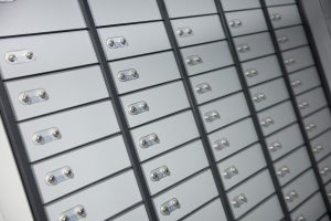 Blog 4 Una serie de cajas de seguridad dentro de una cámara acorazada de Grupo Inviam